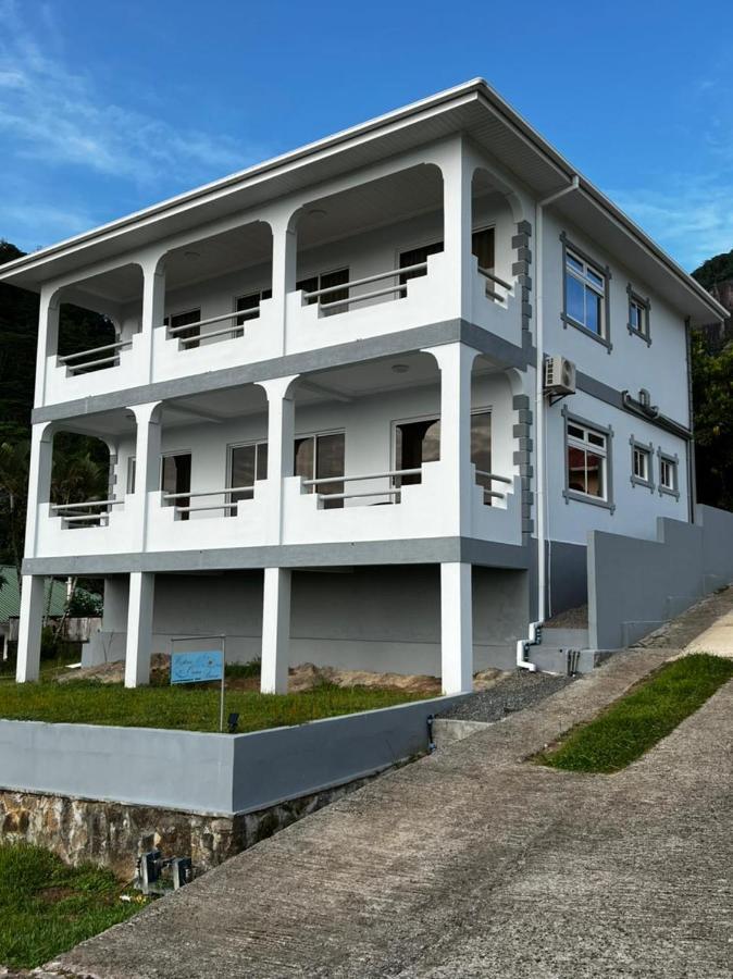 Western Ocean Breeze Self Catering Вікторія Екстер'єр фото