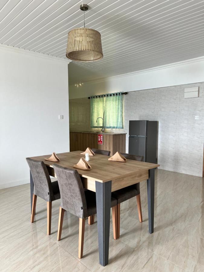 Western Ocean Breeze Self Catering Вікторія Екстер'єр фото